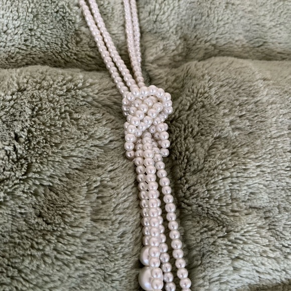 Cato Pearl Necklace | Classy Fancy | - Picture 2 of 5